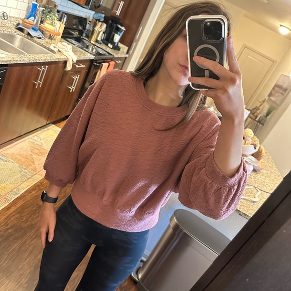 Lululemon - Picture 2 of 2